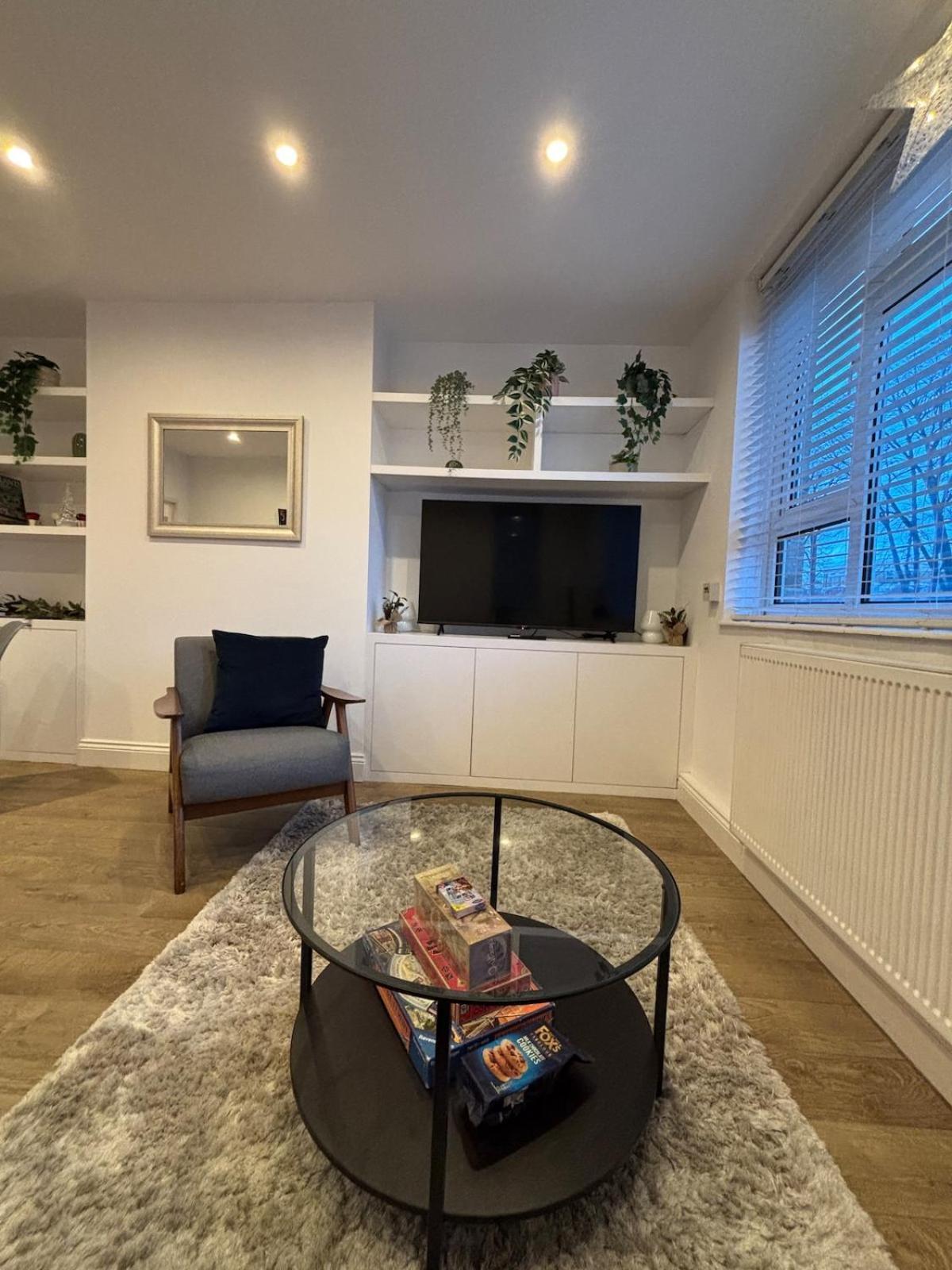 Spacious 3-bedroom Flat In Prime Location Apartment London